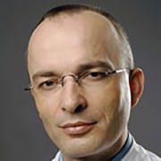 Chefarzt Dr. med. Dipl.-Oec. Erich Hecker Chefarzt Dr. med. Dipl.-Oec. Erich Hecker